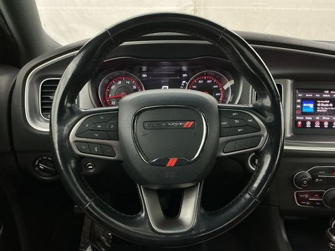 Used 2020 Dodge Charger SXT w/ Leather Interior Group RWD image 32