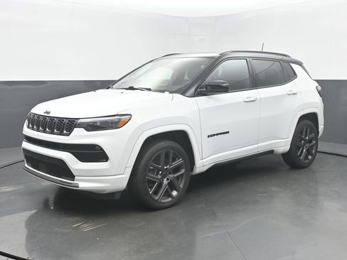 Used 2025 Jeep Compass Limited w/ High Altitude Package AWD/4WD image 1