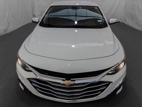 Used 2022 Chevrolet Malibu LT image 2