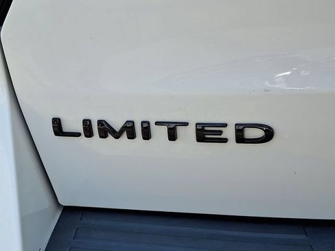 Used 2024 Ford Expedition Limited AWD/4WD image 31