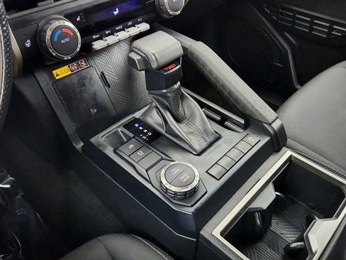 Used 2024 Toyota Tacoma TRD Sport image 16