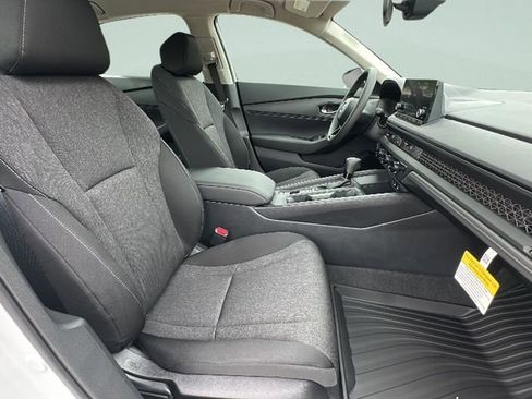 Used 2025 Honda Accord LX image 13