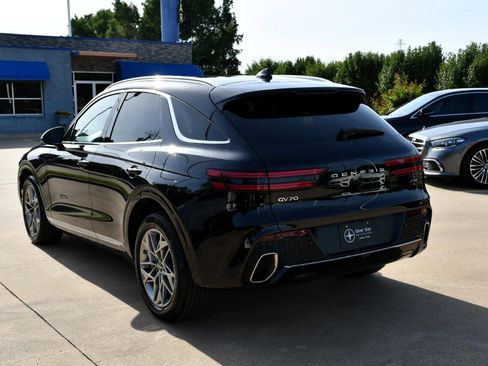 Used 2025 Genesis GV70 2.5T image 5