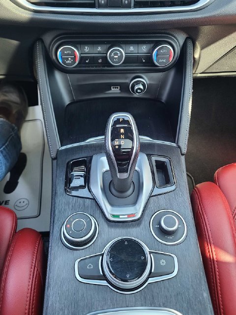Used 2023 Alfa Romeo Stelvio Sprint AWD/4WD image 28