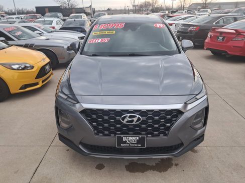 Used 2019 Hyundai Santa Fe SE AWD/4WD image 2