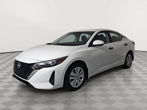 Certified 2025 Nissan Sentra S FWD image 4
