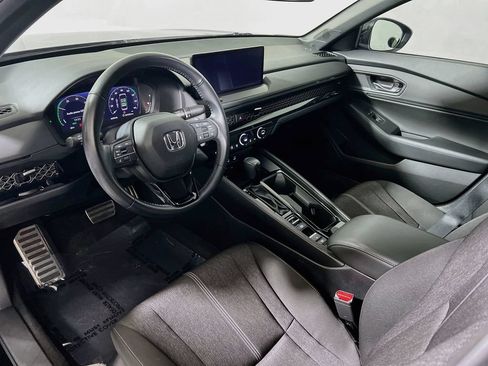 Used 2023 Honda Accord Sport image 9