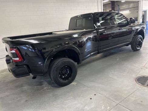 Used 2022 RAM 3500 Laramie w/ Night Edition AWD/4WD image 10