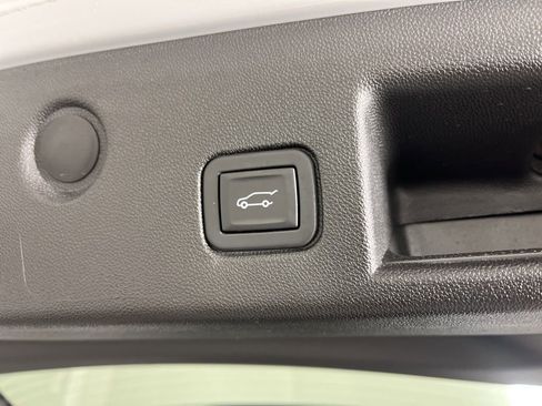 Certified 2024 Chevrolet Equinox LT image 10