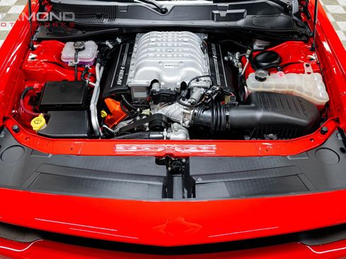 Used 2015 Dodge Challenger SRT Hellcat RWD image 26