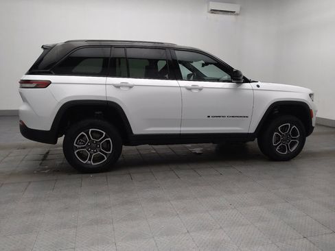 Used 2022 Jeep Grand Cherokee Trailhawk w/ Luxury Tech Group III AWD/4WD image 10