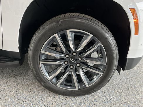 New 2026 Chevrolet Suburban LS w/ LS Custom Edition RWD image 32