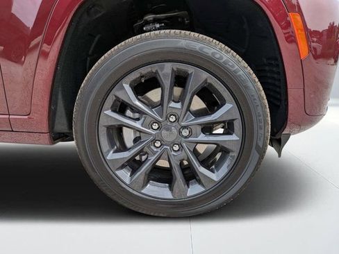 New 2026 Jeep Grand Cherokee L Limited AWD/4WD image 10
