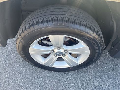 Used 2015 Jeep Patriot Latitude image 10