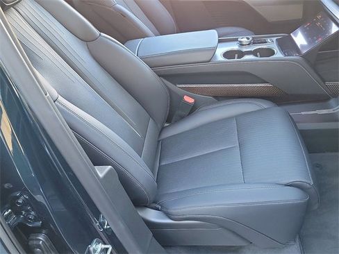 Used 2026 Cadillac Vistiq Luxury image 21