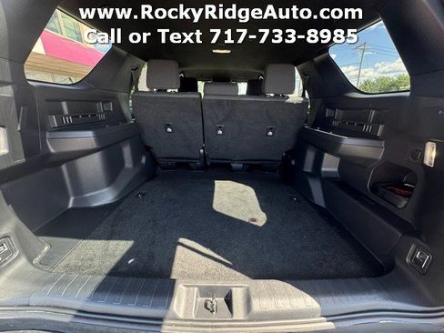 Used 2025 Toyota 4Runner SR5 AWD/4WD image 29