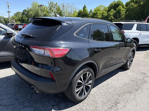 Used 2022 Ford Escape SE w/ SE Sport Appearance Package AWD/4WD image 7