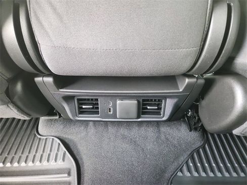 New 2026 GMC Sierra 1500 Elevation image 11