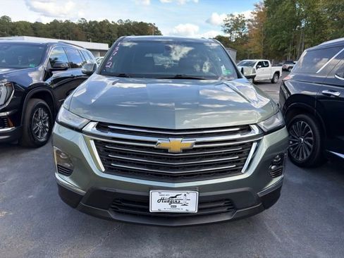 Used 2023 Chevrolet Traverse LT w/ LPO, Floor Liner Package image 2