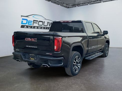 Used 2023 GMC Sierra 1500 AT4 w/ AT4 Premium Package image 3