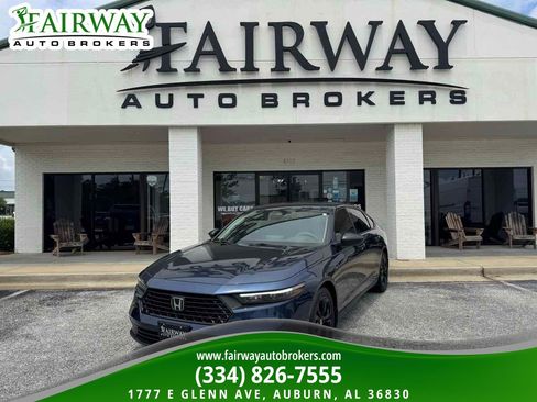 Used 2025 Honda Accord SE image 1