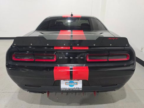 Used 2018 Dodge Challenger R/T Scat Pack image 27