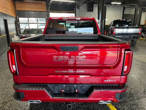 Used 2024 GMC Sierra 1500 AT4 w/ AT4 Preferred Package AWD/4WD image 5