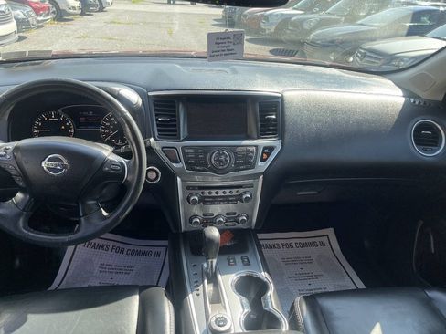 Used 2017 Nissan Pathfinder SL w/ SL Premium Package AWD/4WD image 17