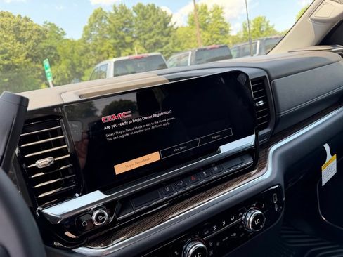 New 2026 GMC Sierra 2500 SLE w/ SLE Convenience Package AWD/4WD image 21