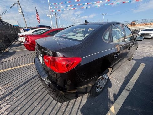 Used 2010 Hyundai Elantra GLS FWD image 4