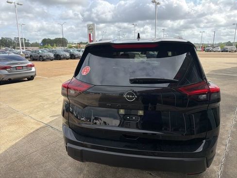 New 2026 Nissan Rogue Dark Armor image 3