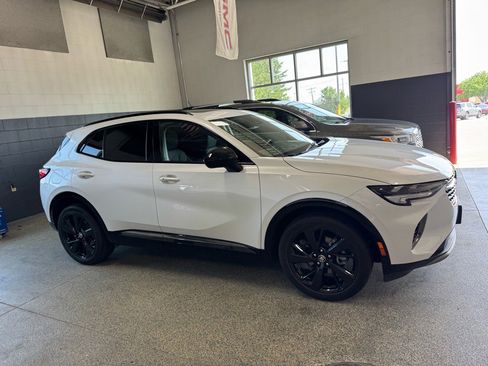 Used 2023 Buick Envision Essence w/ Sport Touring Package image 4