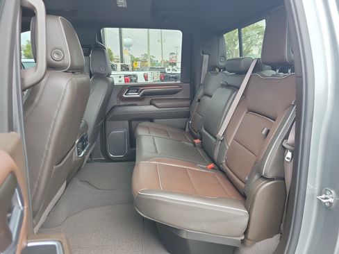 Certified 2024 GMC Sierra 2500 Denali w/ Denali Reserve Package image 16