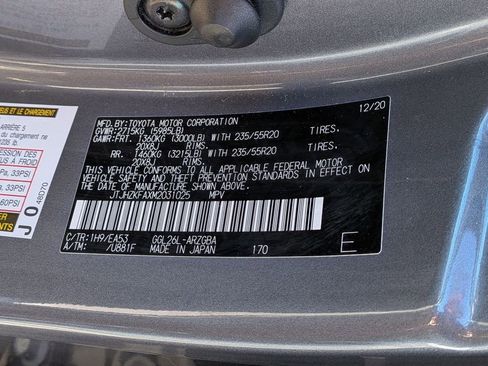 Used 2021 Lexus RX 350L Premium w/ Premium Package image 31