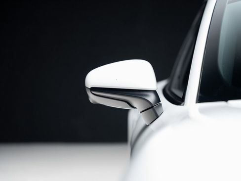 Used 2022 Porsche Taycan image 13