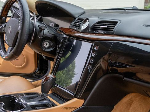 Used 2011 Maserati GranTurismo S RWD image 37