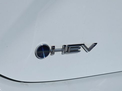 Used 2025 Toyota Camry LE FWD image 10