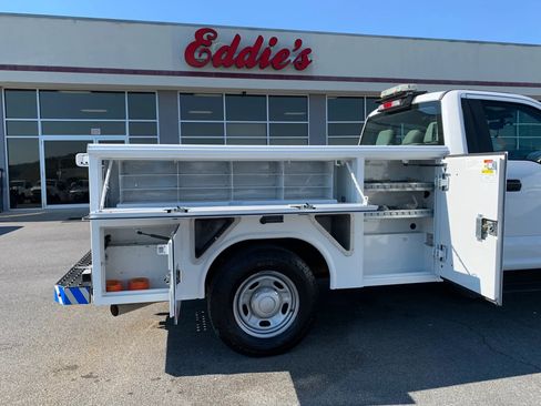 Used 2017 Ford F250 XL w/ Power Equipment Group RWD image 25