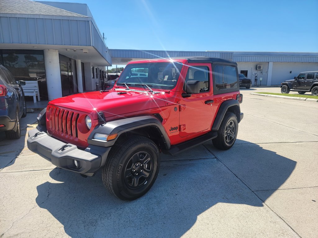 Used 2022 Jeep Wrangler Sport AWD/4WD image 1