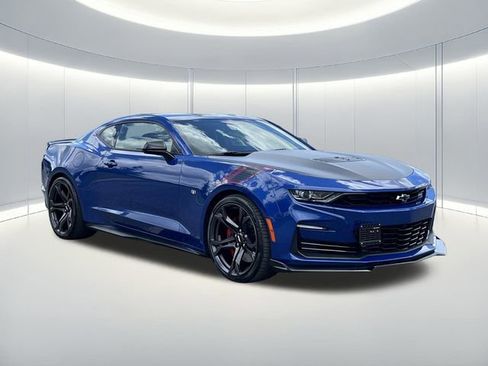 Used 2021 Chevrolet Camaro SS RWD image 7