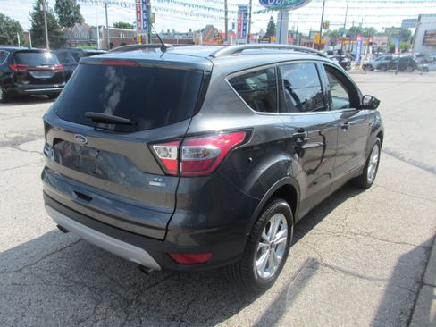 Used 2018 Ford Escape SE AWD/4WD image 4