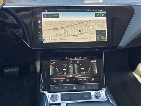 Used 2022 Audi e-tron Premium AWD/4WD image 5