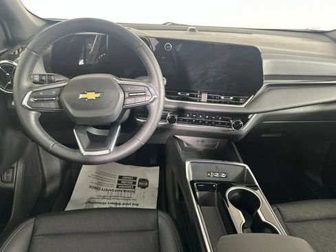 Used 2025 Chevrolet Equinox LT w/ Convenience Package II AWD/4WD image 21