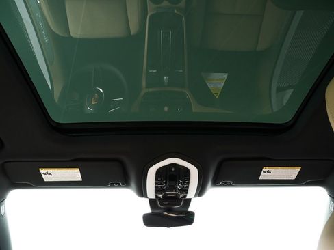 New 2026 Porsche Macan S image 21