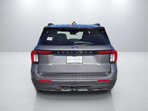 New 2026 Ford Explorer Active image 7