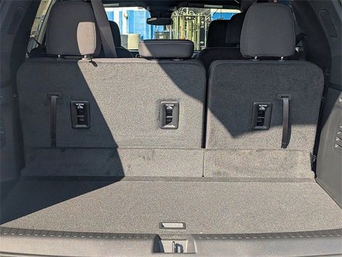 New 2026 Chevrolet Traverse LT image 8