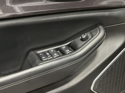 Used 2022 Jeep Grand Cherokee Altitude AWD/4WD image 23