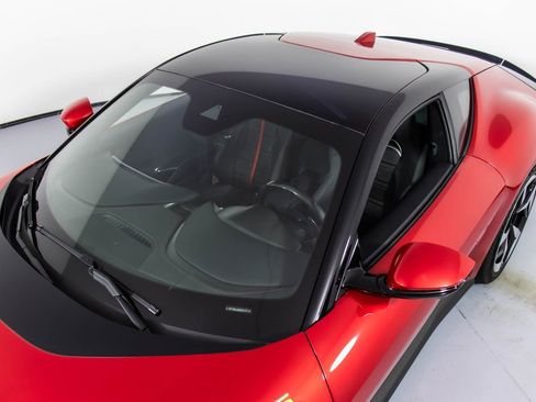 Certified 2025 Ferrari 12Cilindri RWD image 32