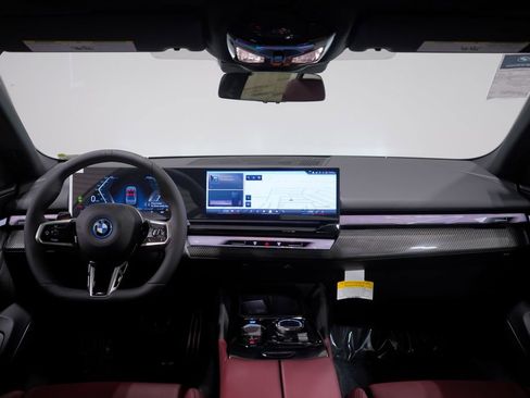 New 2026 BMW i5 eDrive40 w/ M Sport Package RWD image 10