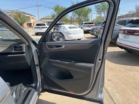 New 2026 Volkswagen Atlas SEL Premium R-Line AWD/4WD image 22